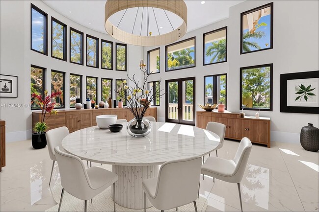 Building Photo - 8112 Los Pinos Cir
