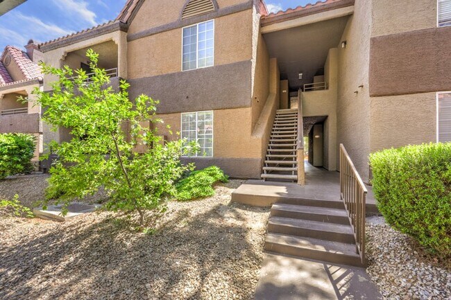 Building Photo - Fully Renovated Canyon Gate Condo | Guard Gated | Resort-Style Living