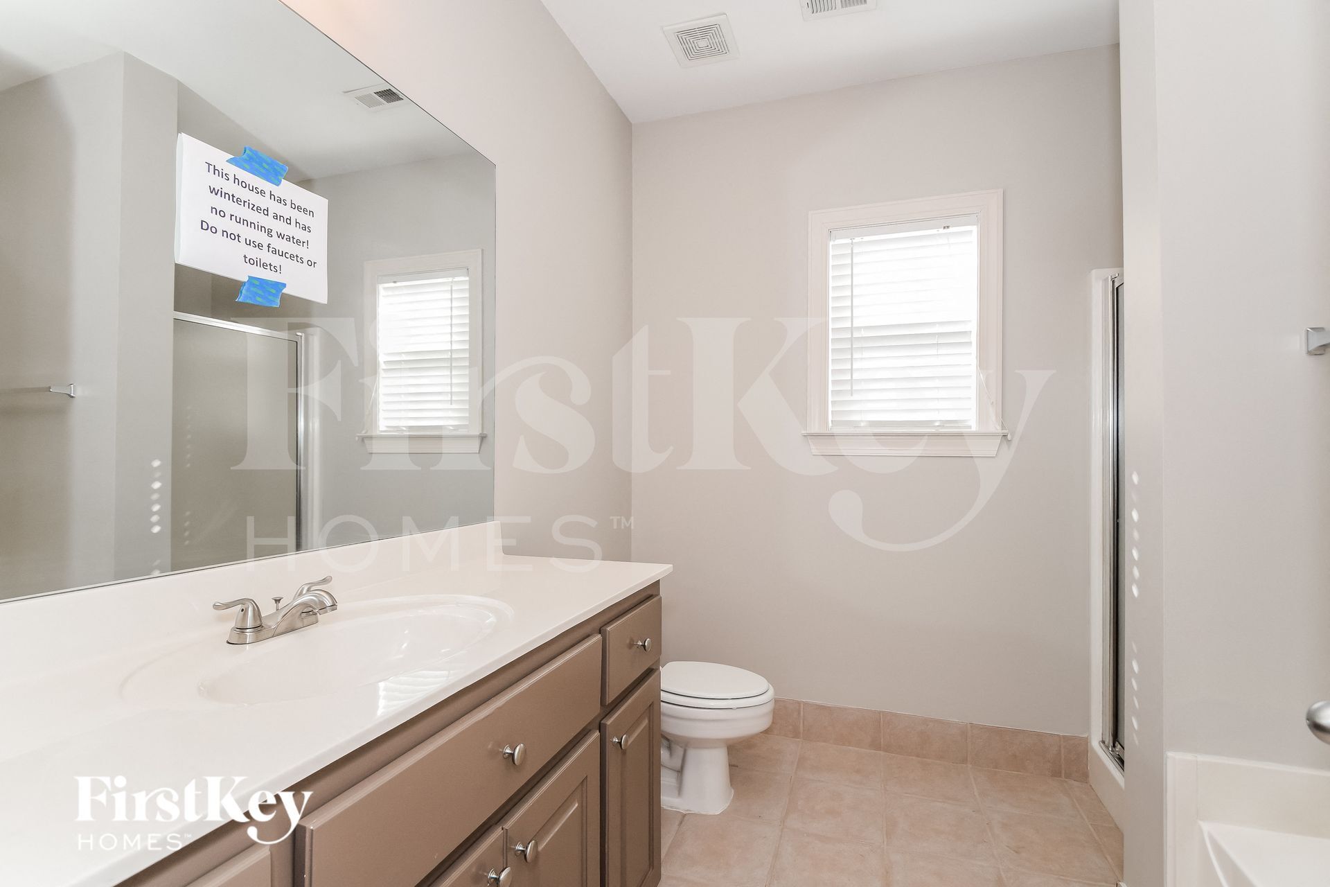 Building Photo - 15 Trellis Cir