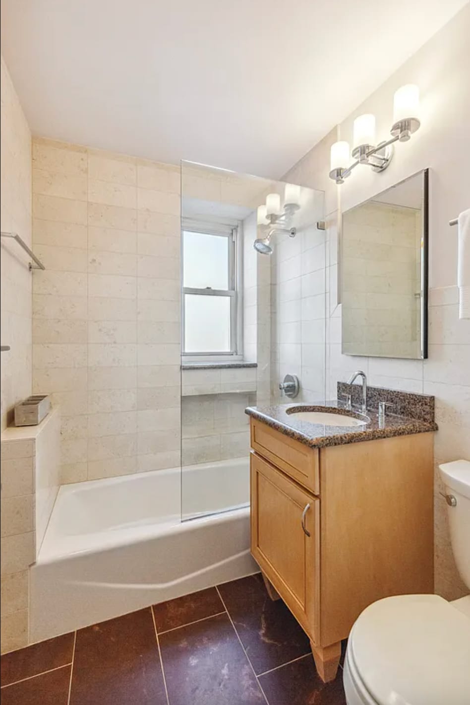 Building Photo - 126 E 35th St
