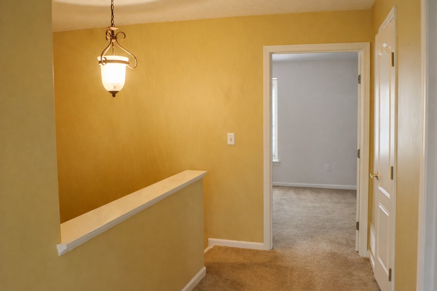 Building Photo - 3580 Sequoia Dr