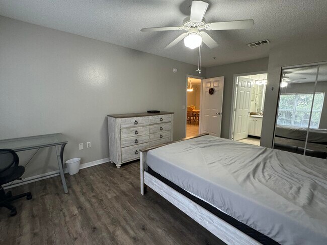 Building Photo - 4276 Calinda Ln