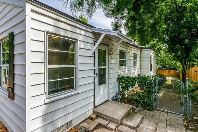 Side View - 5129 Kessler Rd