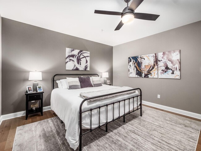 Building Photo - 5211 Highpointe Lakes Dr