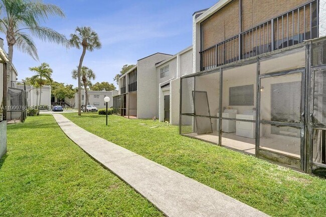 Building Photo - 4511 Treehouse Ln