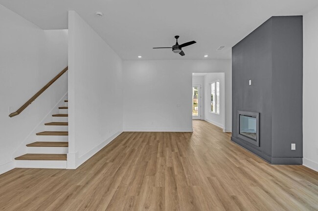 Building Photo - NEW BUILD