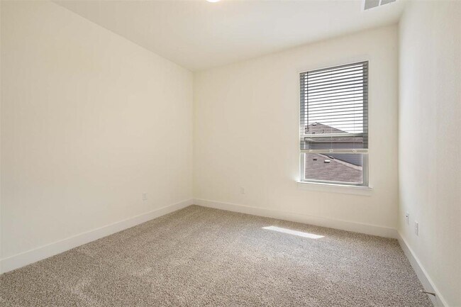 Building Photo - 11202 Gadsen Ln