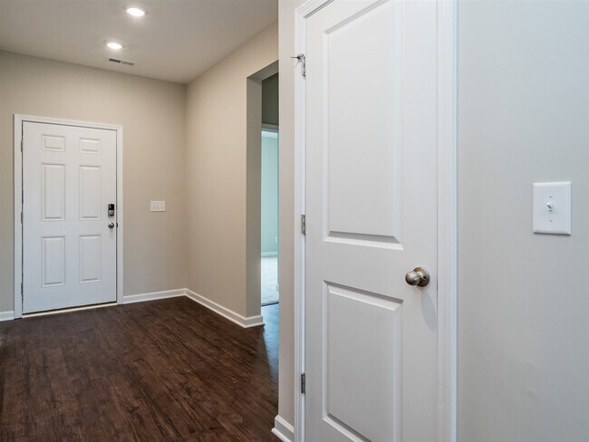 Building Photo - 128 Blue Hydrangea Ln