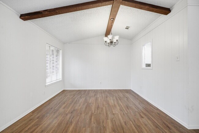 Building Photo - 7911 Albany Ave