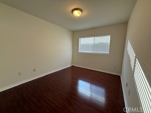 Building Photo - 13525 Vanowen St