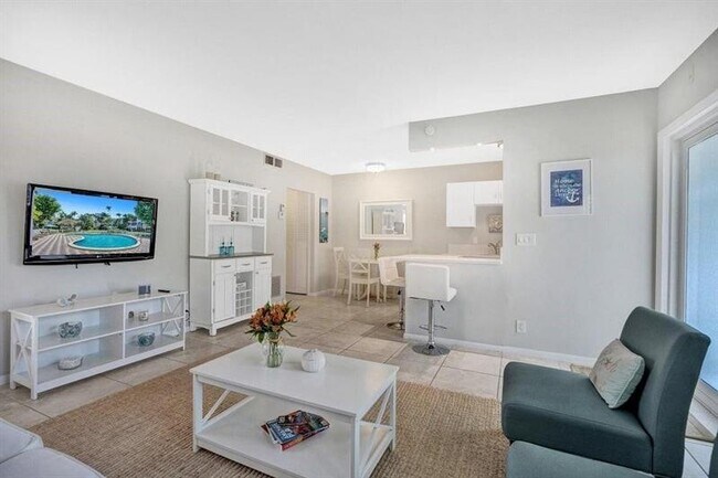 Building Photo - 1481 S Ocean Blvd