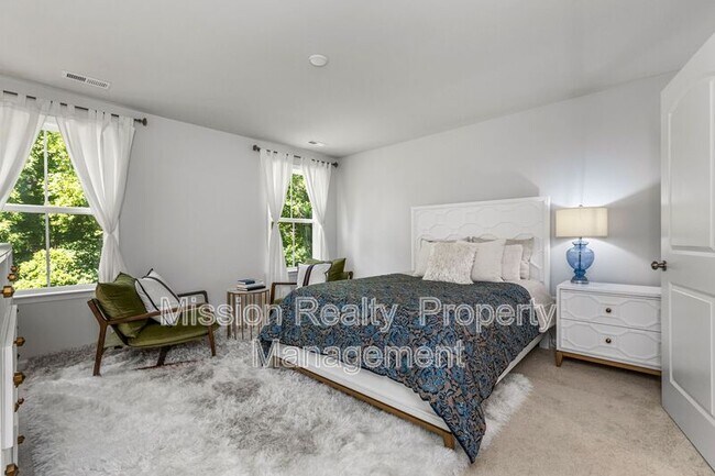 Building Photo - 5535 Wenrich Dr