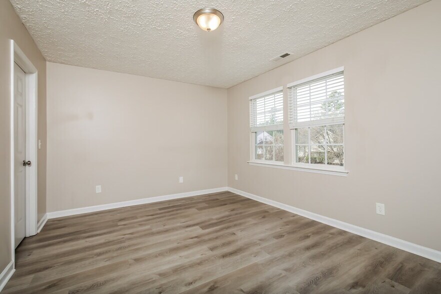 Building Photo - 209 Mingocrest Dr