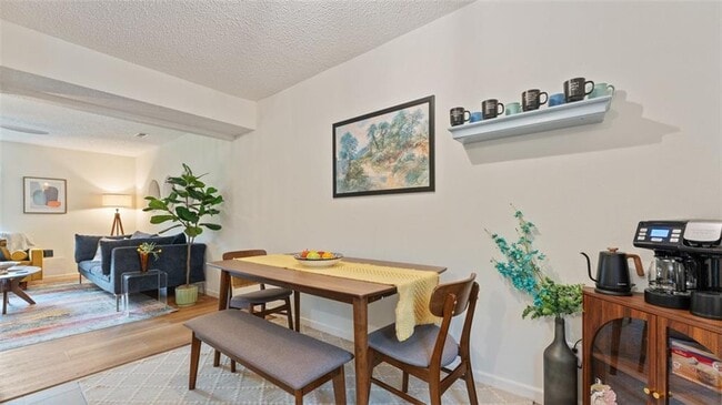 Building Photo - 2630 Kantz Dr