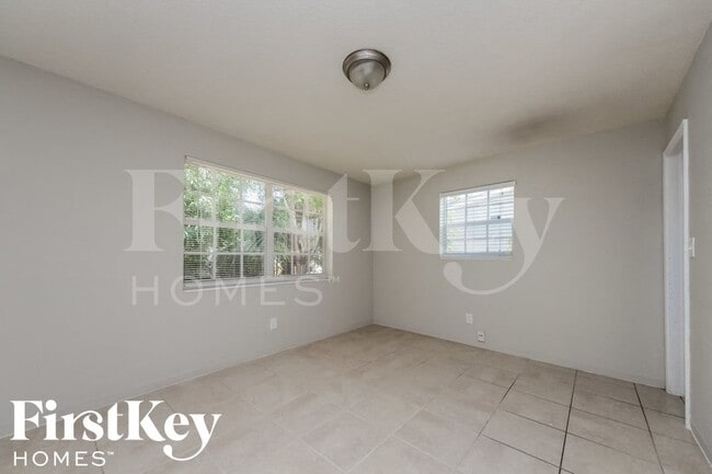 Building Photo - 2220 NW 44th Ave