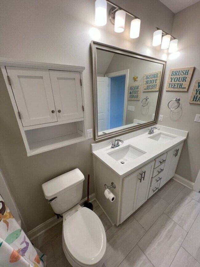 Building Photo - Beautiful 4-Bedroom Home in The Magnificen...