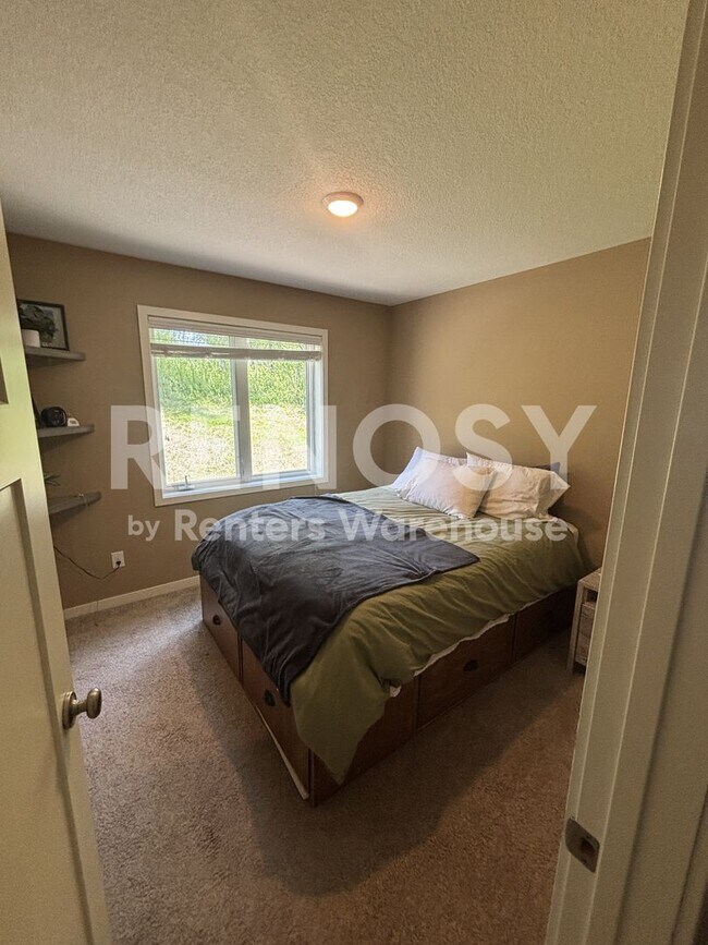 Building Photo - Available now - 1 Bedroom 1 Bath Condo in Golden Valley