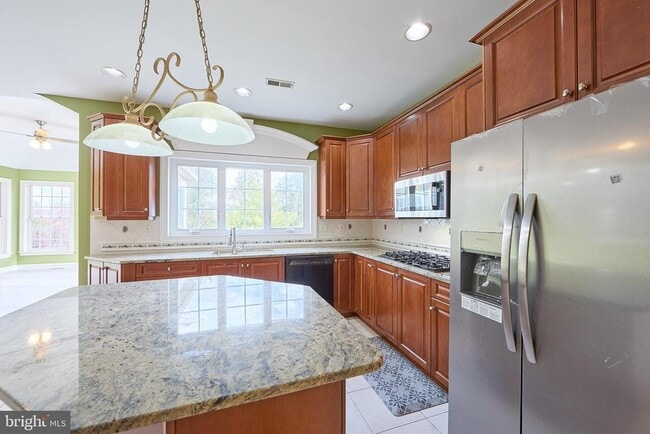 Building Photo - 1401 Hampstead Ct