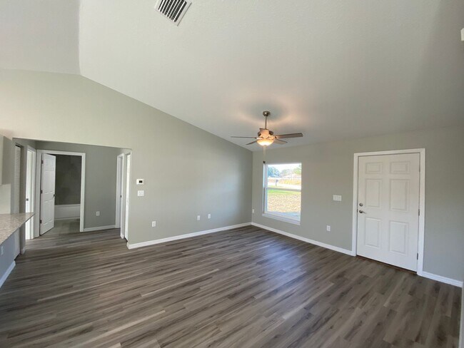 Building Photo - Great SE Ocala Home 3/2/2 **Won't Last**