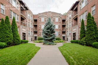 Building Photo - 435 E Oakwood Blvd