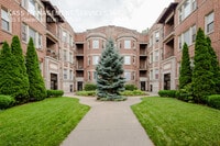 Building Photo - 435 E Oakwood Blvd