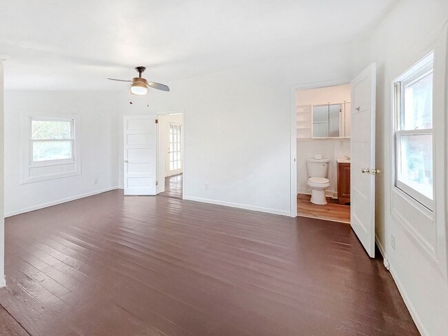 Building Photo - Hidden Gem: Adorable 1BR Cabin in Druid Hills