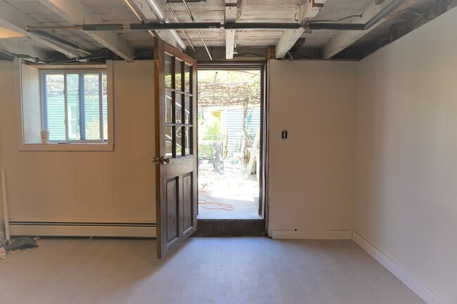 Building Photo - 49 E Transit St