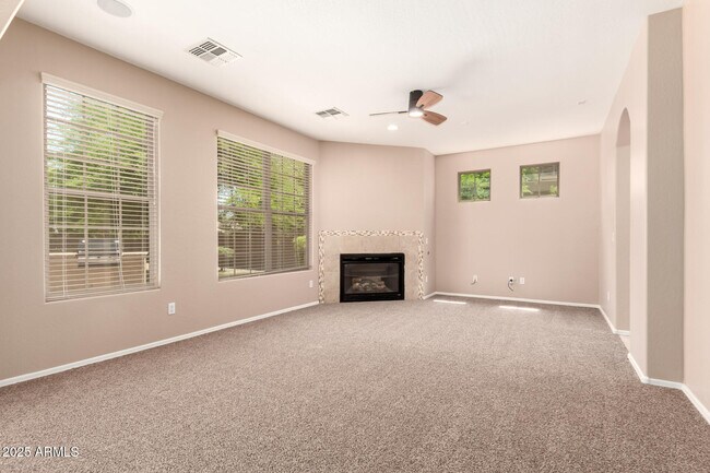 Building Photo - 15204 W Westview Dr