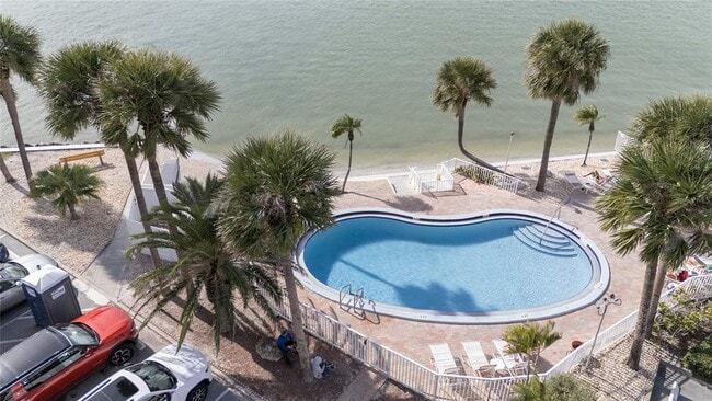 Building Photo - 4775 Cove Cir