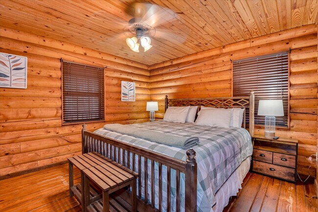 Building Photo - Fully Furnished Monthly Lake Cabin Rental | Available October – March