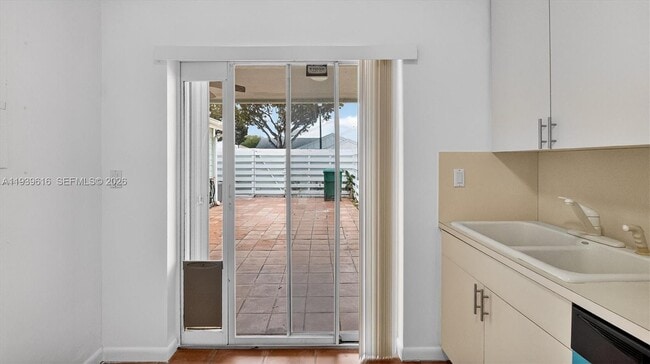 Building Photo - 13773 SW 147th Cir Ln