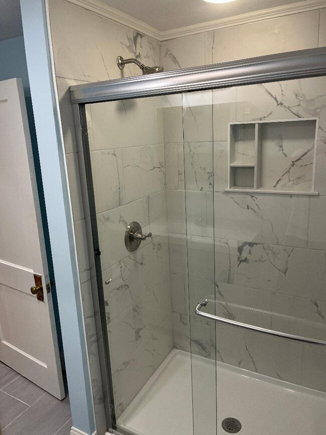 Full bathroom #1 - 199 Trapelo Rd