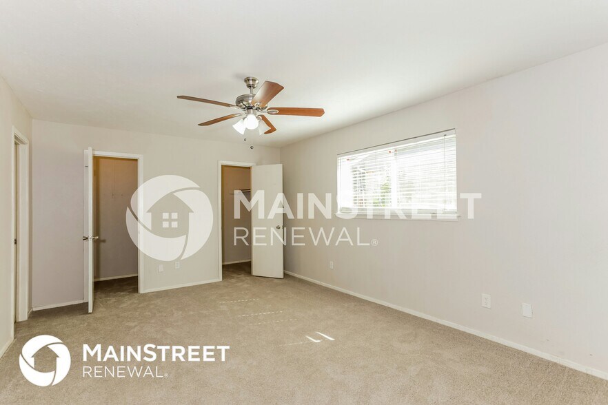 Building Photo - 817 Sandalwood Ln