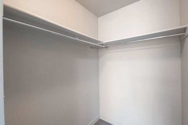 Building Photo - Amazing 2 Story Townhome in Vineyard w/ at...