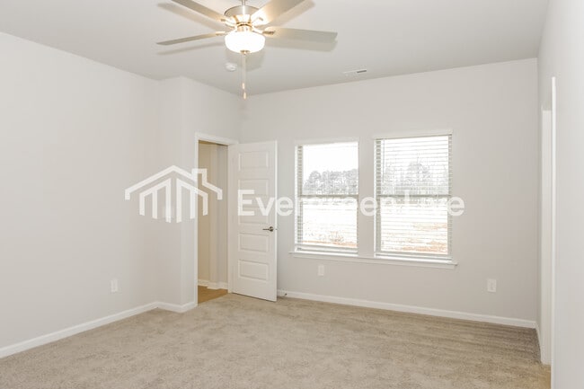 Building Photo - 160 Fenwick Pl