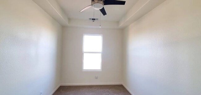 Building Photo - Townhome in the Peninsula's Most Walkable ...