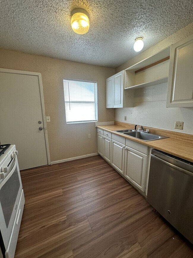 Building Photo - 3105 S Harrison- Duplex