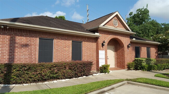 Building Photo - 3026 Silver Spring Trail