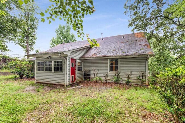 Building Photo - 2312 Gravel Springs Rd