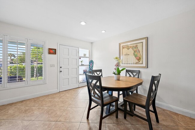 Building Photo - 409 Lighthouse Dr