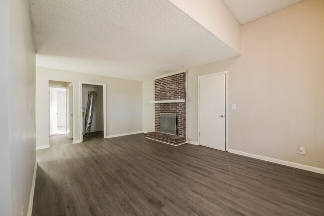 Building Photo - 44 Arnold Rd