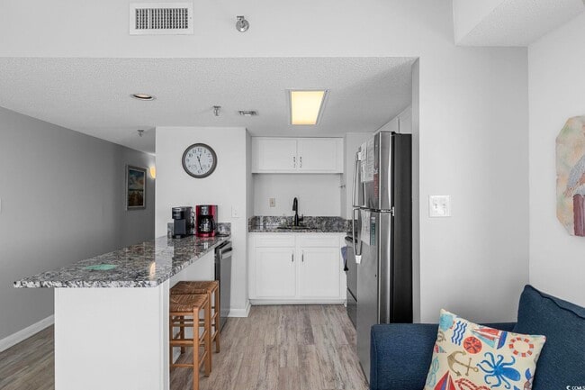 Building Photo - 4000 N Ocean Blvd