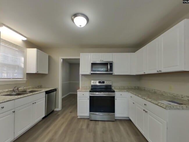 Building Photo - 120 Kenton Dr