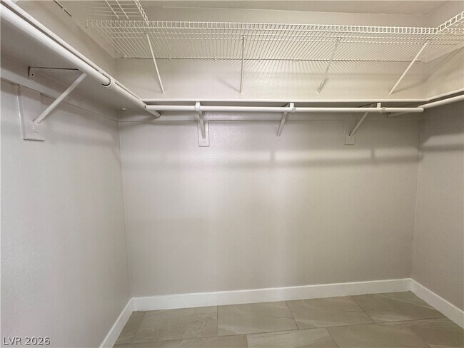 Building Photo - 9180 Sparklewood Ct