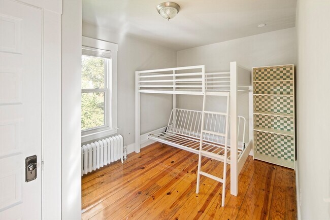 Building Photo - 20 Mountain Rd