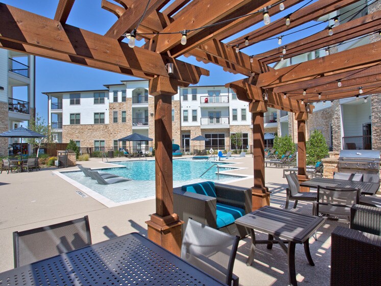 The Grand at Stonecreek 490 Barnes Dr San Marcos TX 78666 Apartment