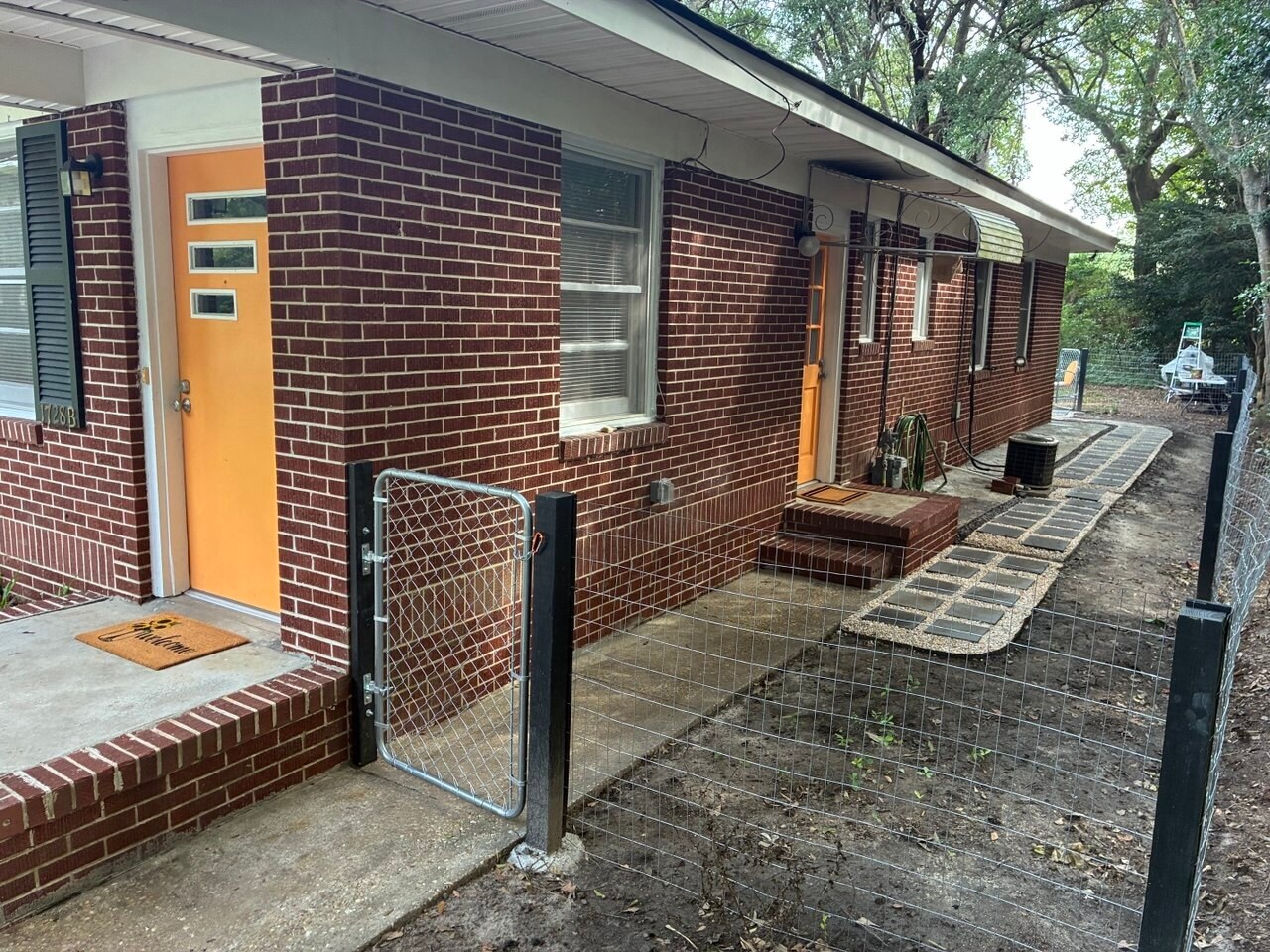 Building Photo - 1728 E Avalon Cir
