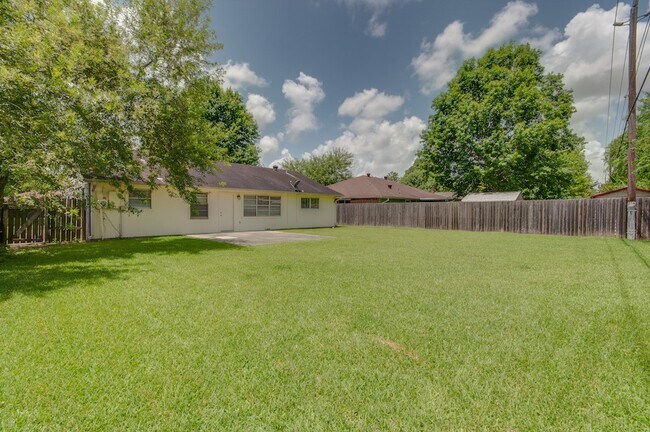 Building Photo - 2515 Heritage Colony Dr