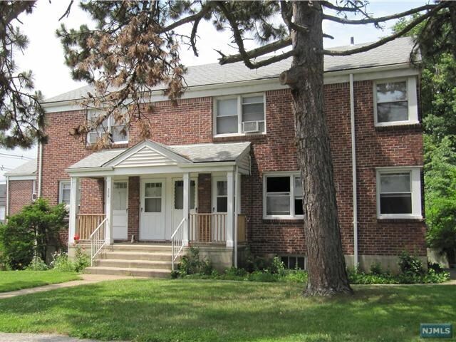 Primary Photo - 309 Hillside Ave