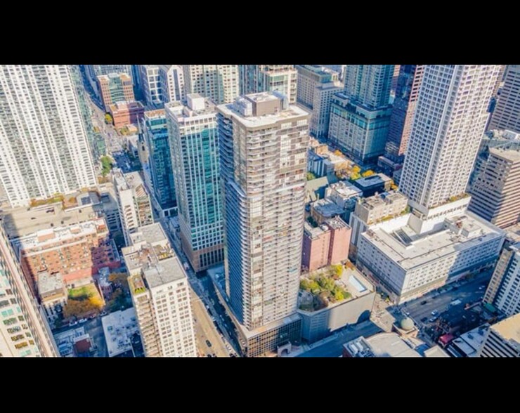 Primary Photo - 10 E Ontario St
